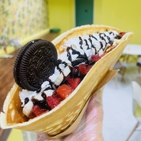 パリパリクレープにオレオをトッピング♪