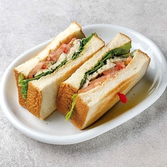 バジルチキンサンド