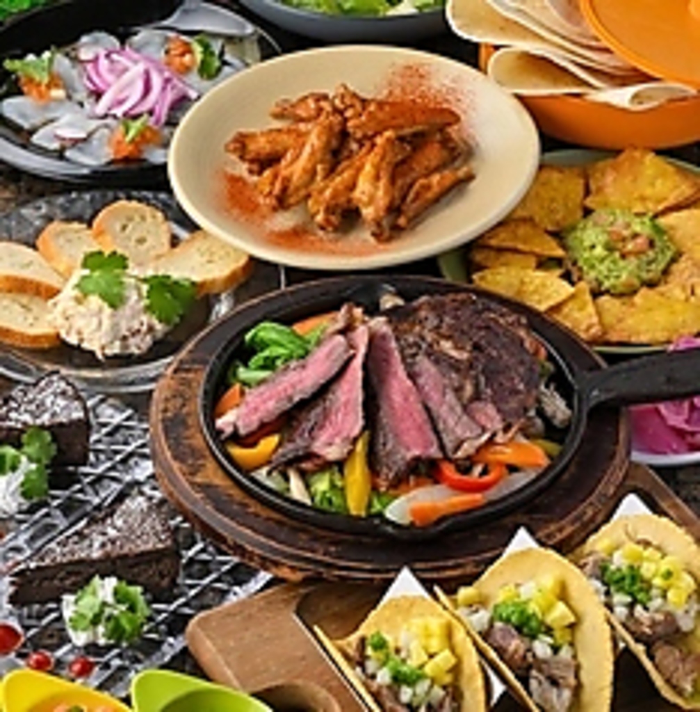 各種ご宴会に最適な飲み放題付コースをご用意♪当店名物ファヒータやタコス等人気メニューが勢揃い◎