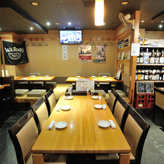 テーブル席は人数によってご案内させて頂きます。