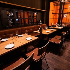2名様~4名様用のテーブル席を多数ご用意しております。