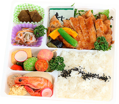 【鶏肉弁当】