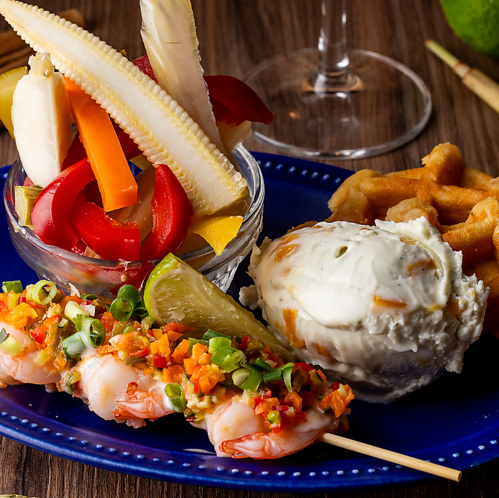 前菜の盛り合わせ３種♪シェフがその日のオススメを盛り合わせます。お楽しみに！