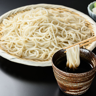 関西では珍しい更科蕎麦をお召し上がりいただけます。