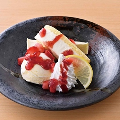 レアチーズケーキ~ストロベリーソースがけ~