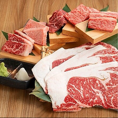 ホルモン牛蔵特選階段盛り合せ！2人前と3人前をご用意♪