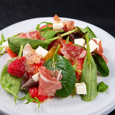 フルーツと生ハムチーズ