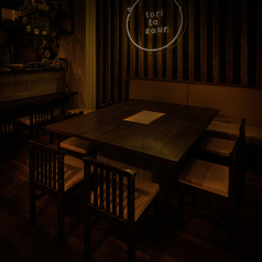 6~10名様までのお席となります。全員の顔が見渡せる円卓テーブル席♪