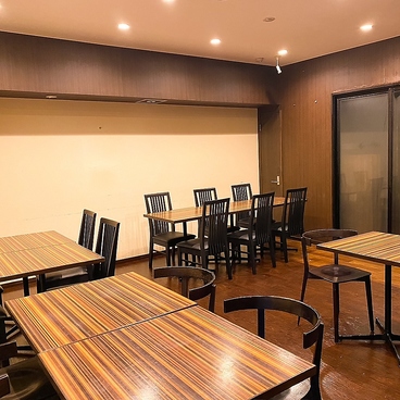 Bistro MONA（ビストロモナ）の雰囲気1