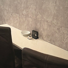 ソファのカウンター席もございます。