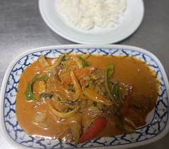 パネンヌァ（牛肉レッドカレー）