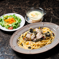 Antique Chic Brooch アンティークシックブローチ 横浜店の特集写真