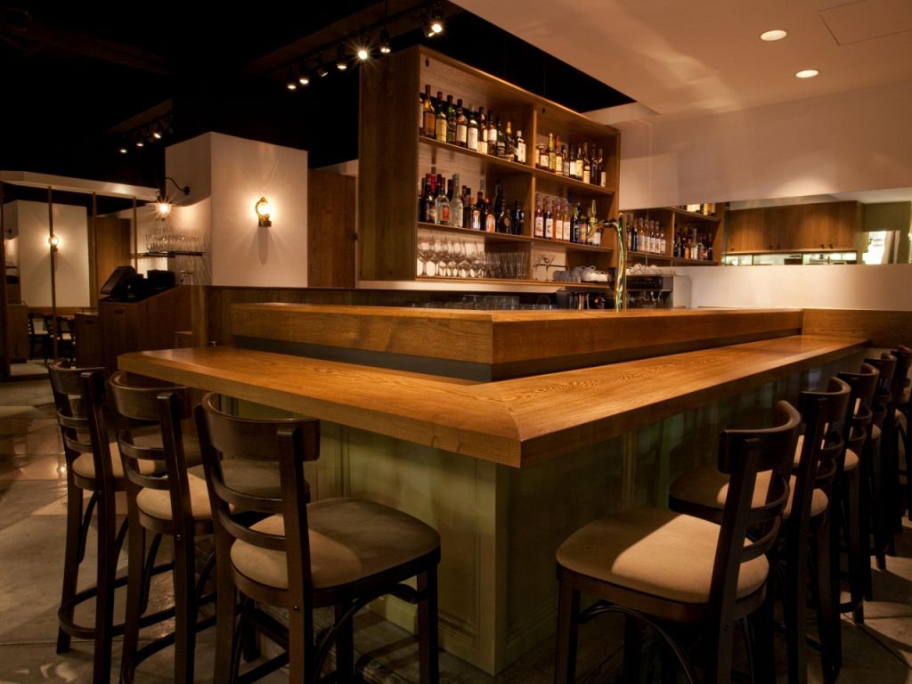 おしゃれなバーカウンター