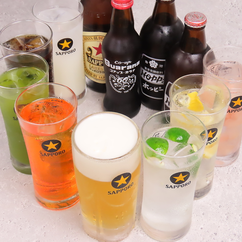 飲み放題は約50種を常備！スタンダードからプレミアムまで、豊富な選択肢からお楽しみいただけます。