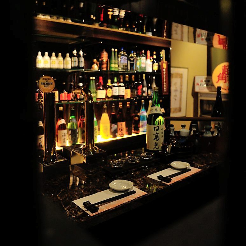 雰囲気抜群のカウンター席！もちろんお一人様でもお気軽にどうぞ！