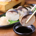 料理メニュー写真 さばの棒寿司３種盛
