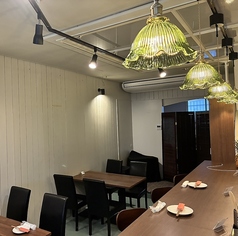 【会話を楽しむカウンターのお席♪】店員と直接お顔を合わせるカウンターのお席では、オススメの料理やお酒などのお話も聞けちゃうかも!