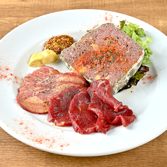 馬肉前菜の盛り合わせ