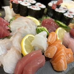 旬の新鮮海鮮を贅沢に味わう！彩り鮮やかお造り盛り