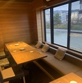 おばんざいと焼き鳥 まんざら団栗橋 河原町鴨川沿いの雰囲気1