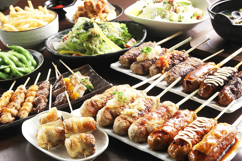 フード、ドリンク共に290円(税抜)から☆大人気の食べ飲み放題は4000円(税込)