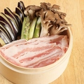 料理メニュー写真&nbsp;彩り野菜と豚のせいろ蒸し