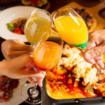 お店ではお肉と相性の良い多種多様なフルーツのお酒も取り揃えております。