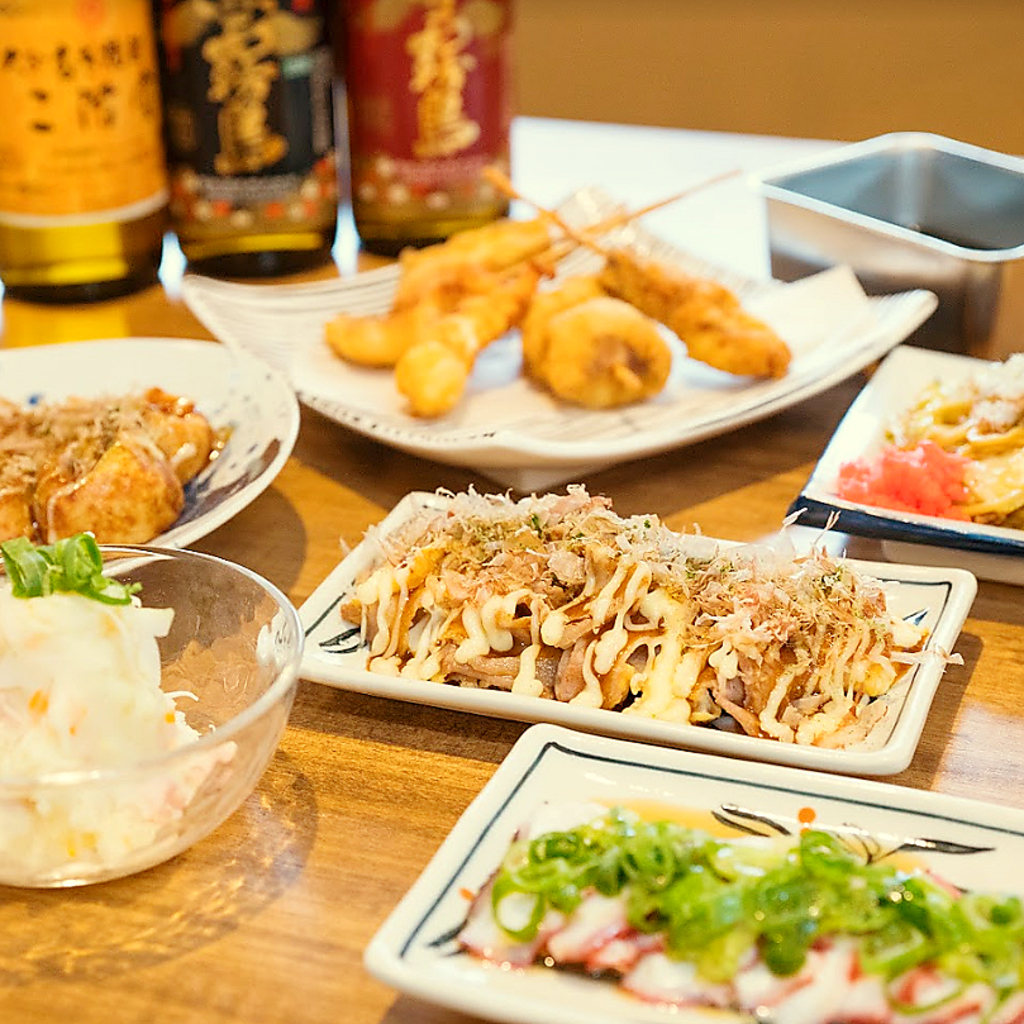 豊富な一品料理もとてもリーズナブル！昼飲み大歓迎です！