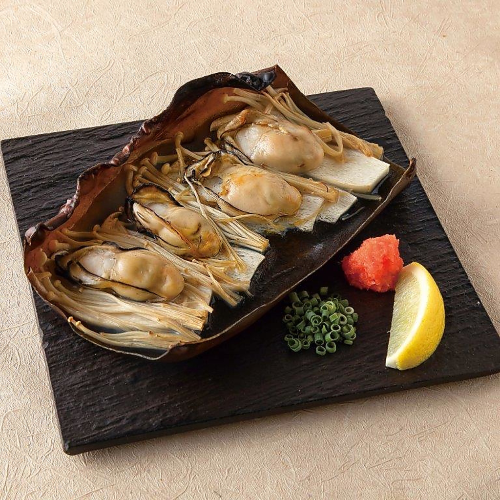 新鮮な刺身はもちろん、焼き物も好評頂いております。自慢の海鮮料理をお楽しみください。