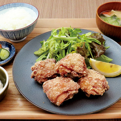 秘伝の鶏唐揚げ定食