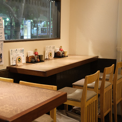 【カウンターテーブル席:3名×1卓】