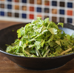 パクチーサラダ