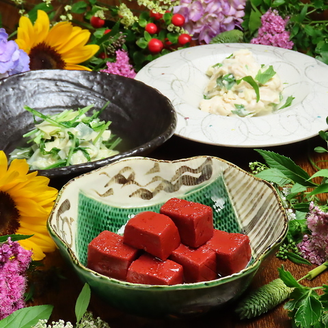 京都で修業した料理人が手掛ける繊細な料理に舌鼓。