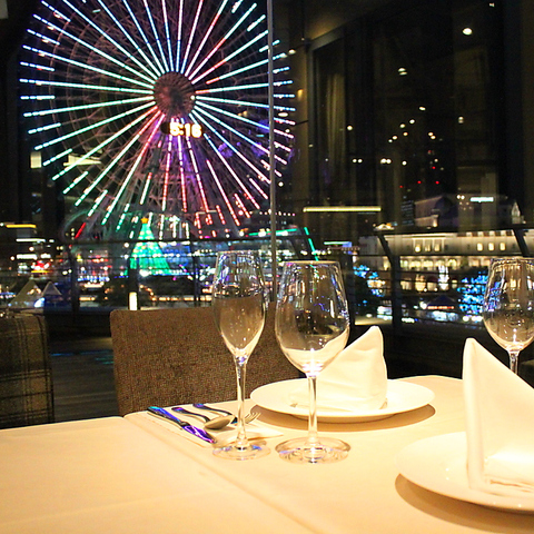 横浜みなとみらいの夜景を一望できる♪寛ぎと贅沢な時間を演出