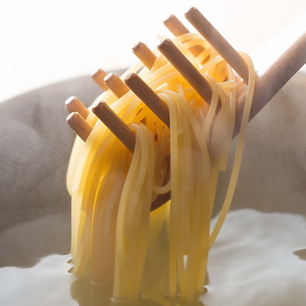 デュラムセモリナ粉100%のパスタ使用。具材たっぷりで食べ応え抜群のゆで上げパスタ♪