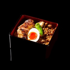 鶏ももそぼろ重