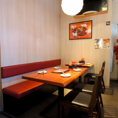 店内には、皆さまで映像をお楽しみいただける便利なTVをしっかりとご用意しております！臨場感あふれるスポーツ観戦で仲間とワイワイ熱く盛り上がったり、お好きな映像を流してリラックスしたりと使い道は様々♪皆で感動を共有できる、居心地の良さ抜群の特別な空間。充実した設備で、思い出に残る楽しい一日をどうぞ★