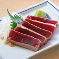 料理メニュー写真&nbsp;マグロ焼き霜サラダ