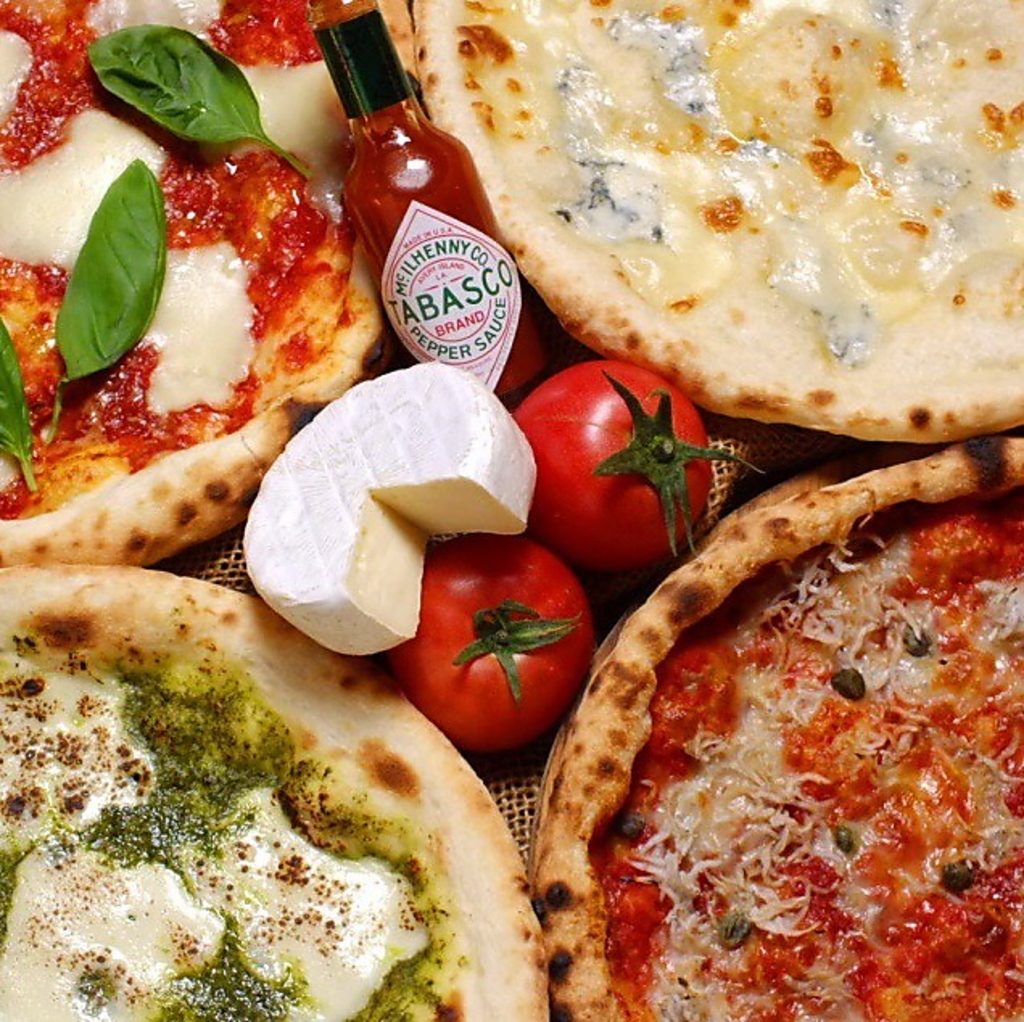 焼きたての熱々ピザをご堪能いただけます！ビールやハイボール、ワインに合わせてお楽しみください♪