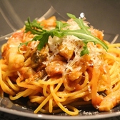 【選べるメインのランチ】九州各地の旬の食材を使った魚料理や肉料理まで、お好きなメイン料理が選べるコースをランチにご用意。ランチは嬉しいセミブッフェ付き。会社宴会やデート・家族・友人との食事会はもちろん、旅行やビジネスでご宿泊のお客様にもご満足いただける内容です。