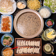 肉汁餃子と大鍋煮込みの酒場しんちゃんのコース写真