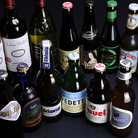 生ビール3種、瓶ビール30種をはじめドリンクは100種以上