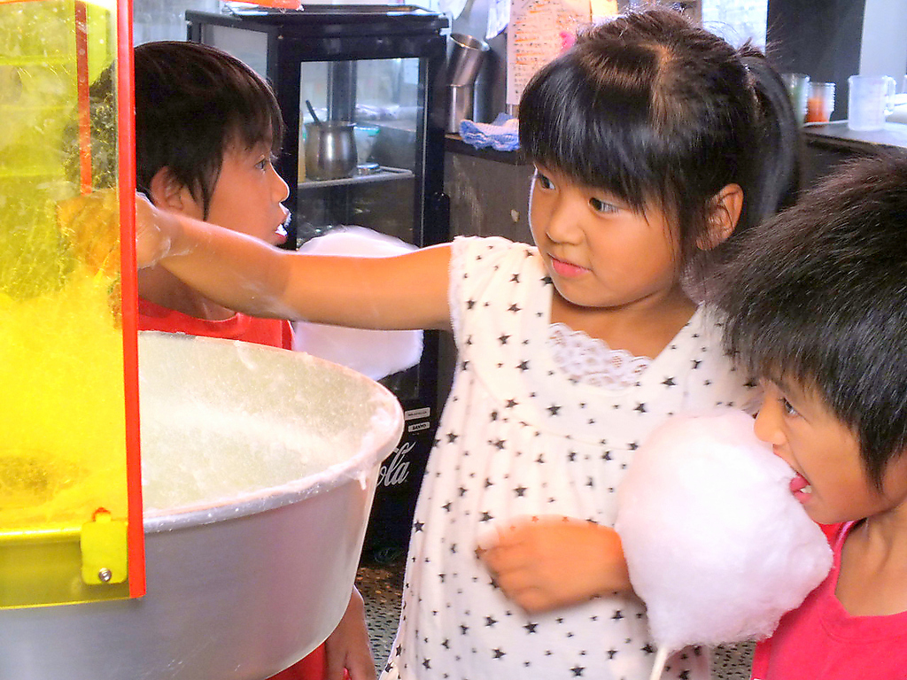 お子様連れにも安心★キッズスペースあり!!DVDも流しているのでお子様も大喜び!!