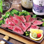 おおいた和牛の炙り温タタキ1,738円(税込)きめ細かな霜降り、円やかな味わい。肉質4等級以上の逸品!!