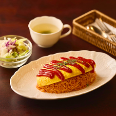 オムライスセット(ドリンク、サラダ、スープ付)