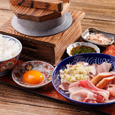 釜炊きご飯が付いてくる「焼肉定食」