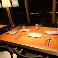 《テーブル席》グループ用の席はお集まり・接待にも最適
