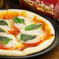マルゲリータピザ／シーフードピザ／アスパラベーコンのピザ