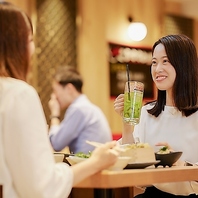 お酒にあう料理に、ついつい会話も弾む♪