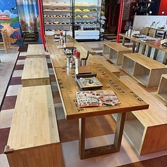 琉球しゃぶしゃぶ琉豚祭　那覇国際通り店の雰囲気1